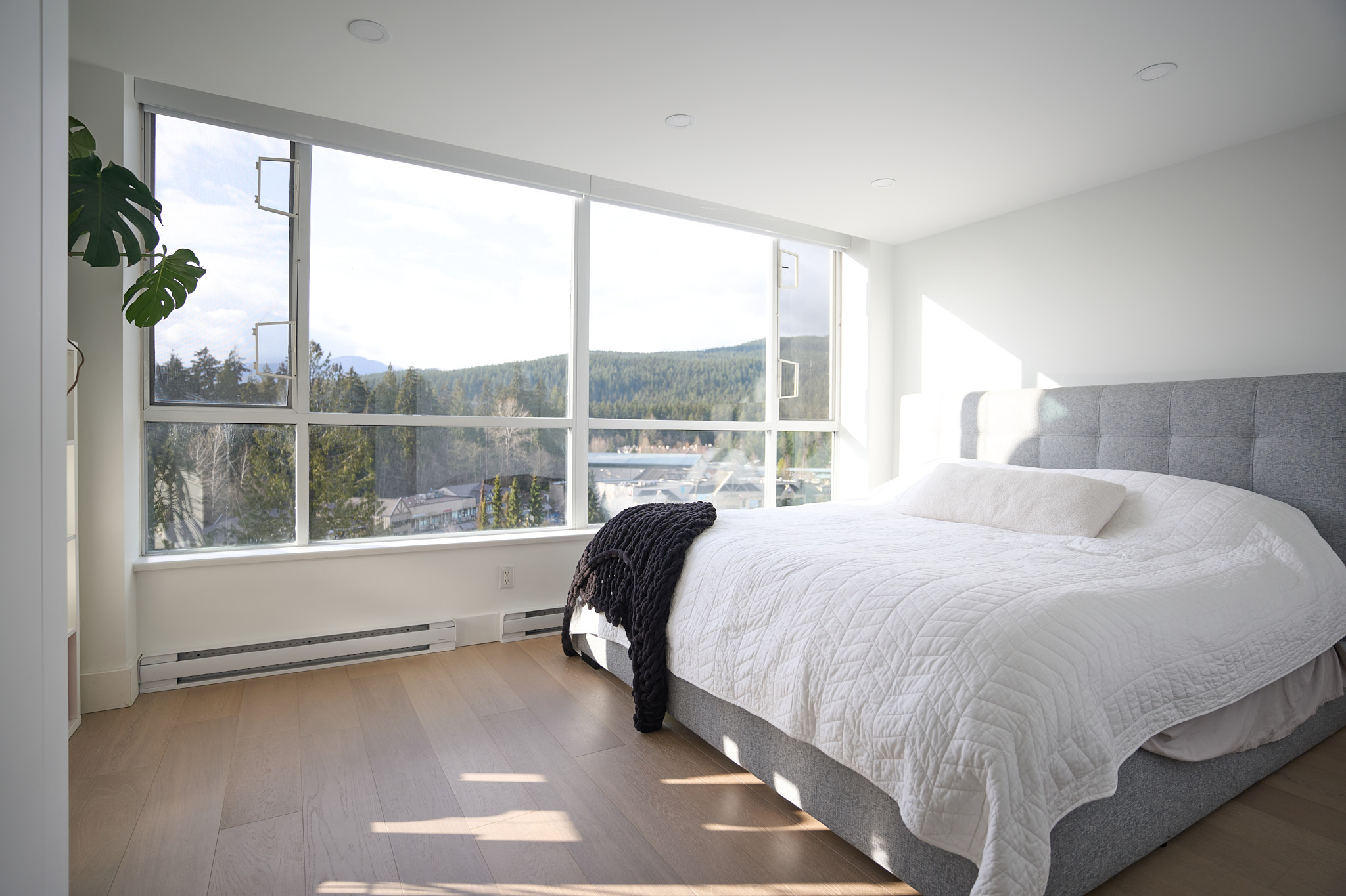 #903 – 995 Roche Point Drive